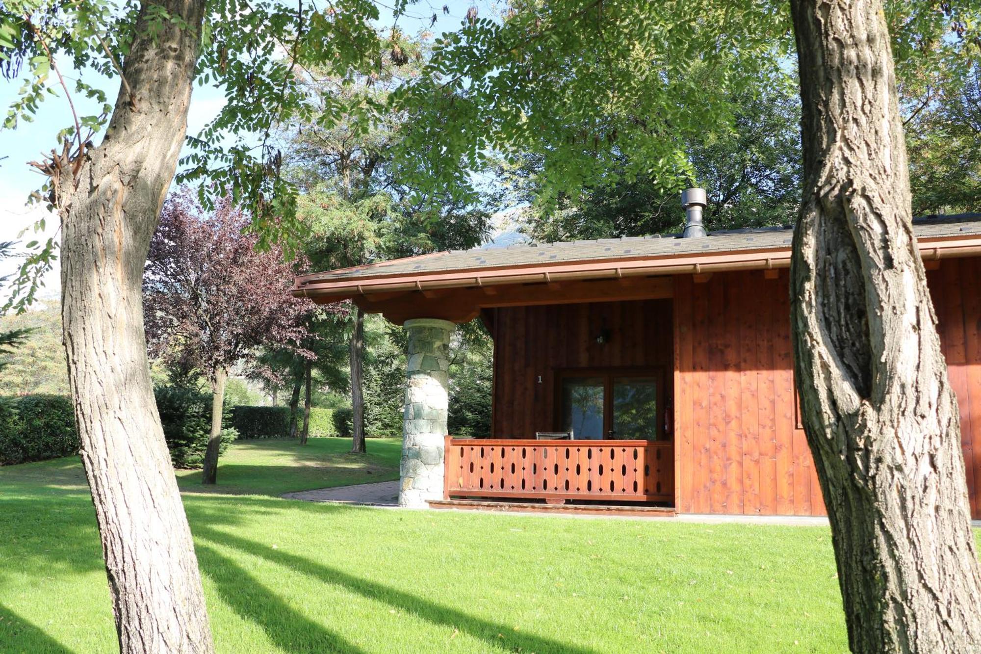 Lazy Bee Camping Village Aosta Exterior photo